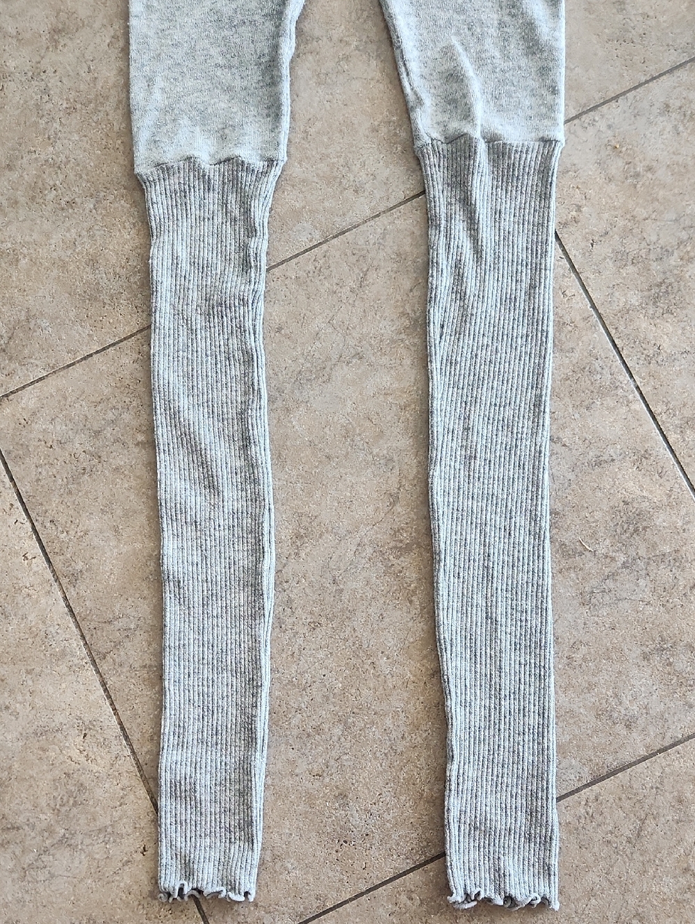 Free People...Gray Ribbed Knit Leggings - Picture 3 of 12